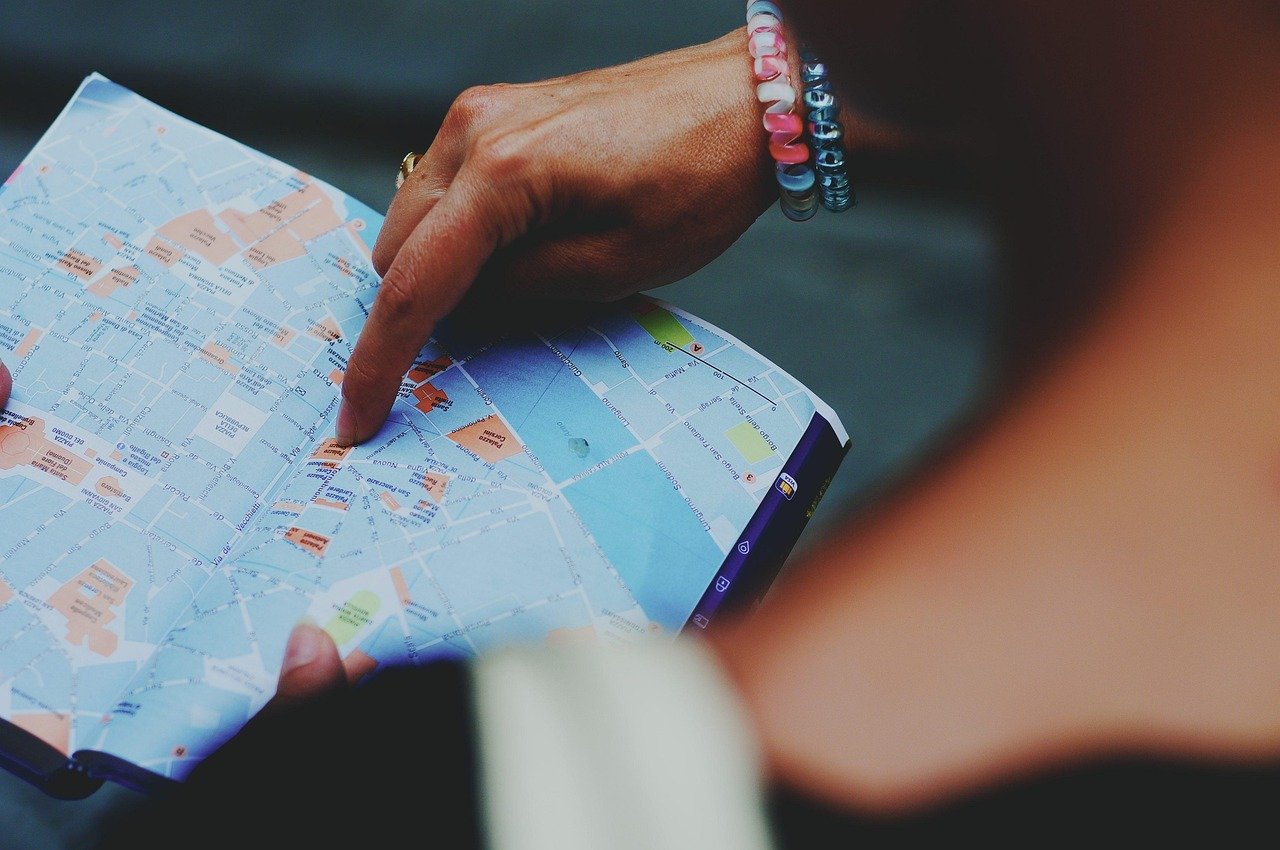 map, tourism, world map, lost, direction, guide, tourist guide, travel, traveler, world, holiday, paper, view, planning, details, style, woman, europe